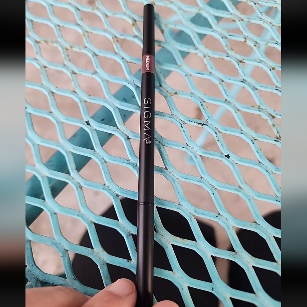 Sigma Fill And Blend Brow Pencil Medium